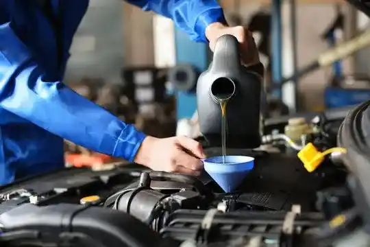 Synthetic motor oil and filter change service Dubai